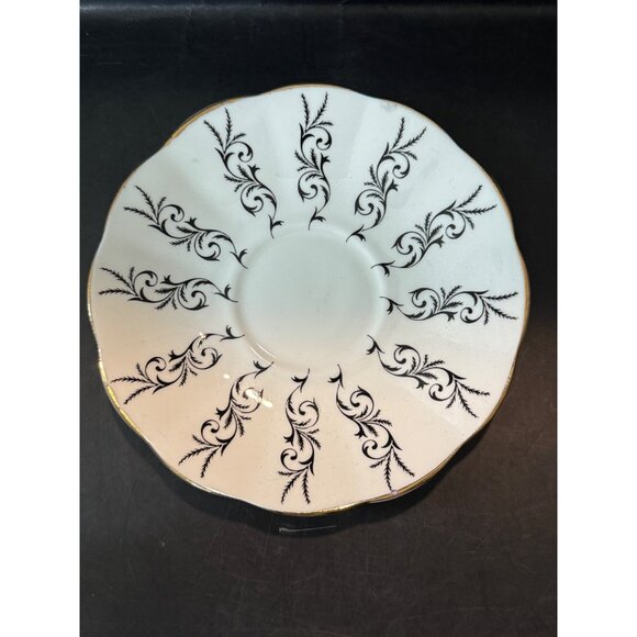 Vtg Taylor & Kent England Elizabethan Gold Trim Fine Bone China Cup & Saucer Set - Picture 6 of 8